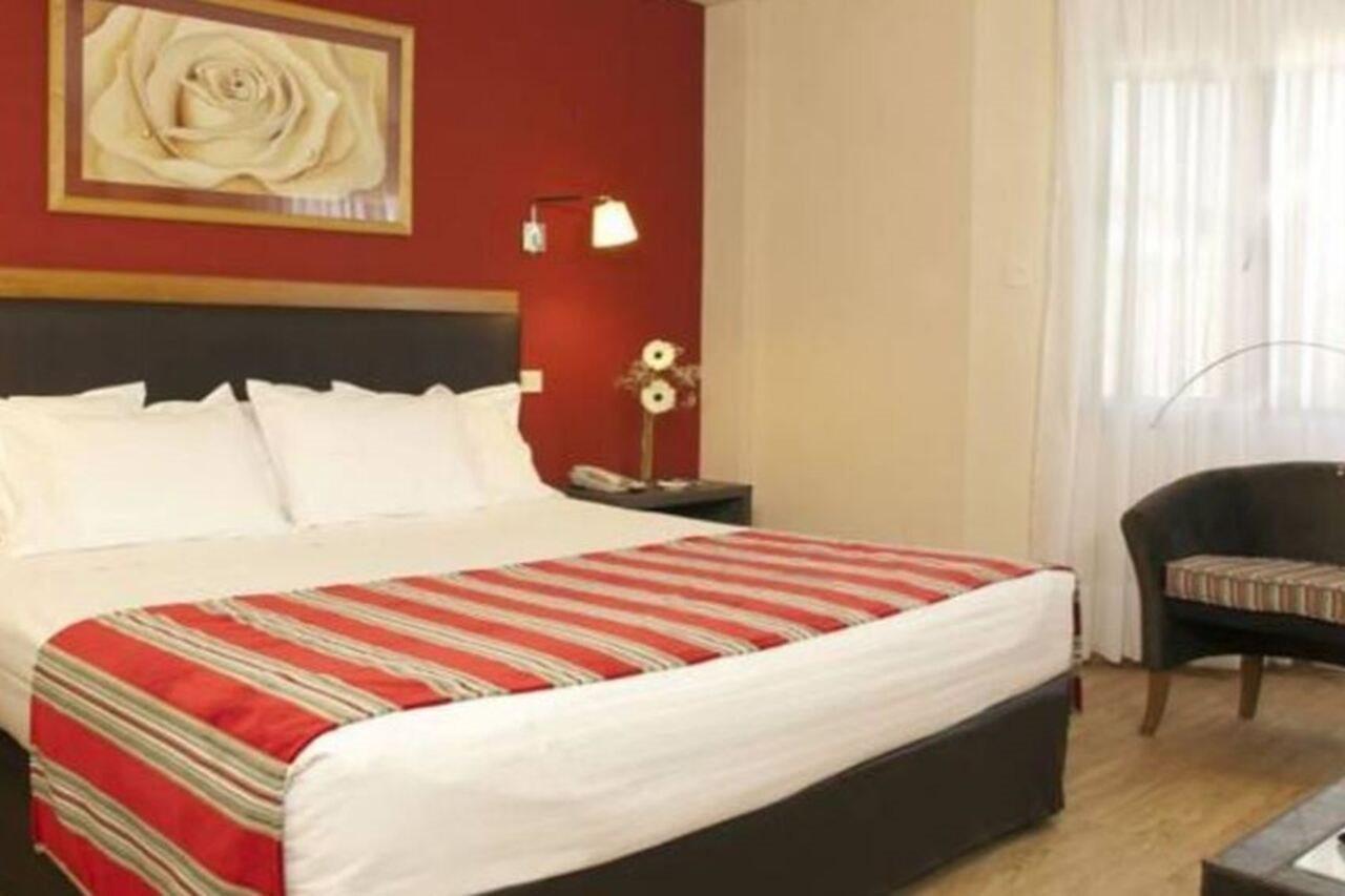 Land Express Neuquen Hotel Ngoại thất bức ảnh