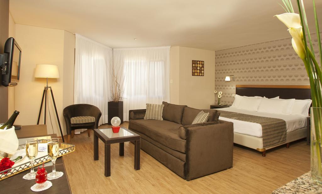 Land Express Neuquen Hotel Ngoại thất bức ảnh