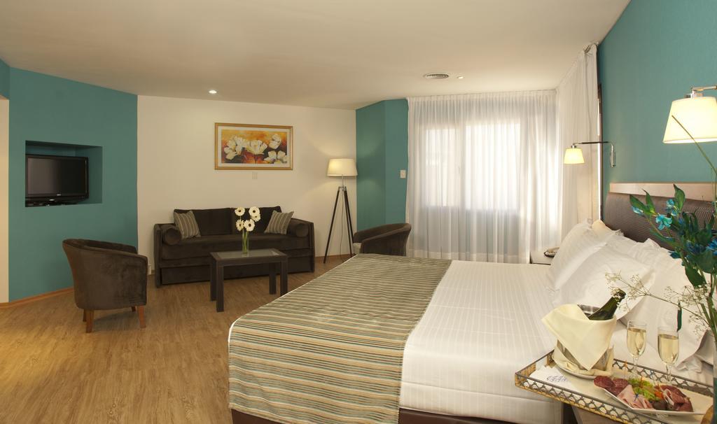 Land Express Neuquen Hotel Ngoại thất bức ảnh