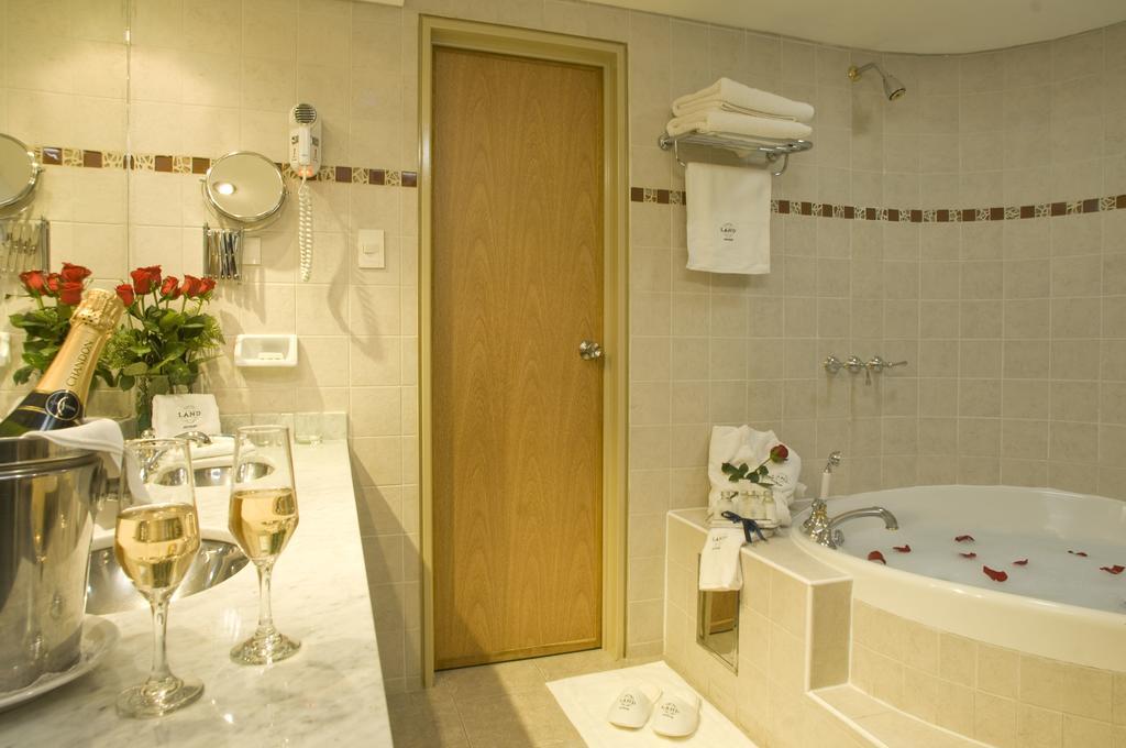 Land Express Neuquen Hotel Ngoại thất bức ảnh